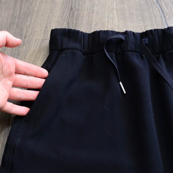 Lululemon On The Fly skirt 4 black - Picture 3 of 9